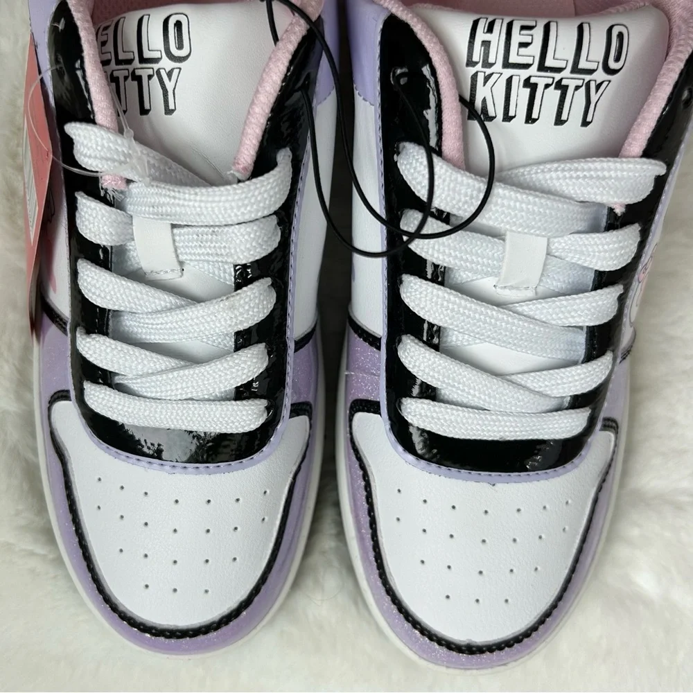 Hello Kitty embrace your